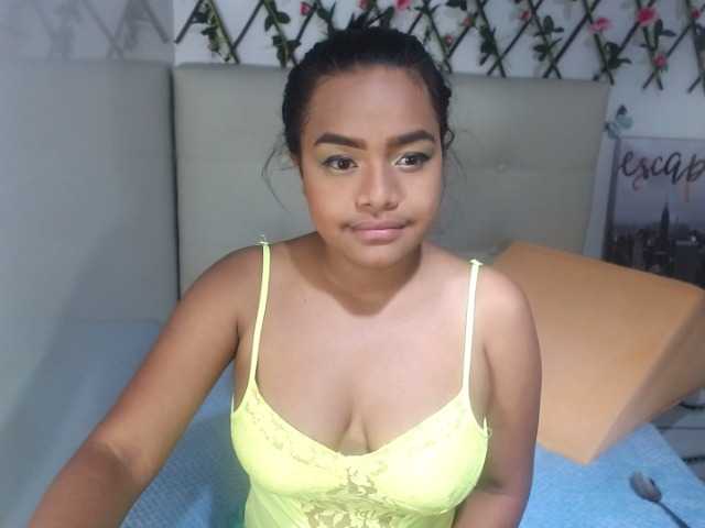 Capturi de ecran de difuzare LilyPeytonx