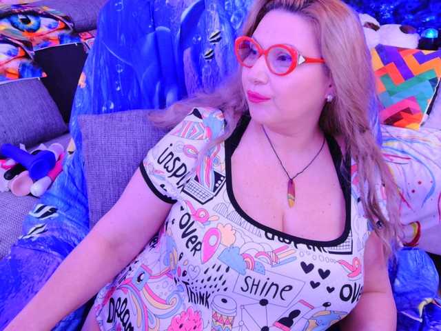 Capturi de ecran de difuzare Lisabigtits