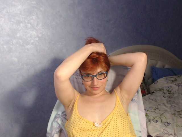 Fotografii LisaSweet23 hi boys welcome to my room to chat and for hot body to see naked in private))