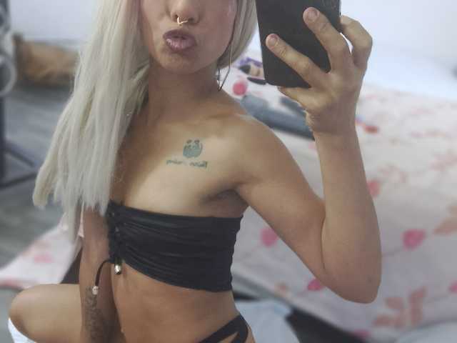 Fotografie a profilului Laura_cocksucker