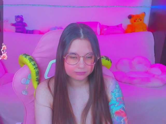 Capturi de ecran de difuzare LoliSuccub