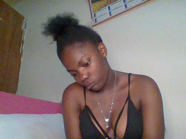 Capturi de ecran de difuzare Littlemissy