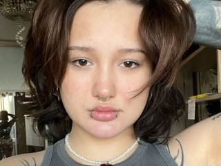 Chat video erotic littlewetgirl