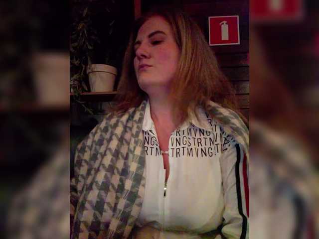 Capturi de ecran de difuzare LizaCakes