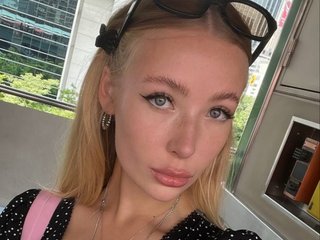 Chat video erotic lizzyMeoww
