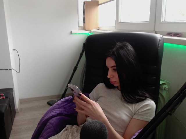 Capturi de ecran de difuzare LOLASHOW