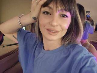 Chat video erotic LolaxCute