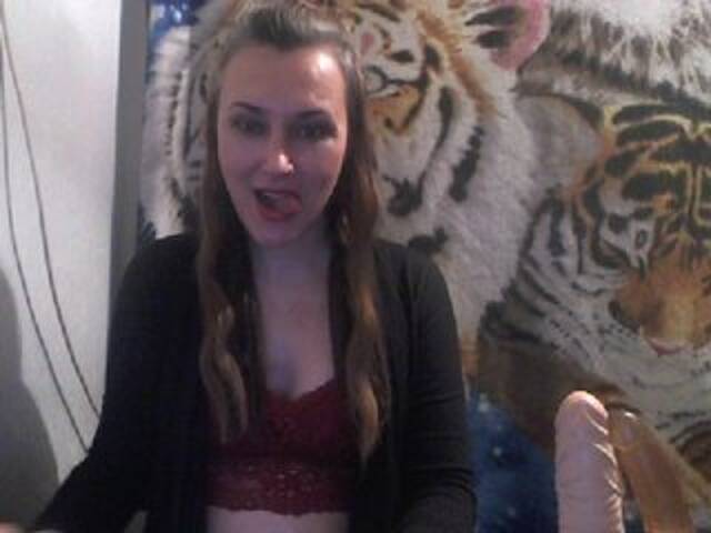 Capturi de ecran de difuzare Lorushka