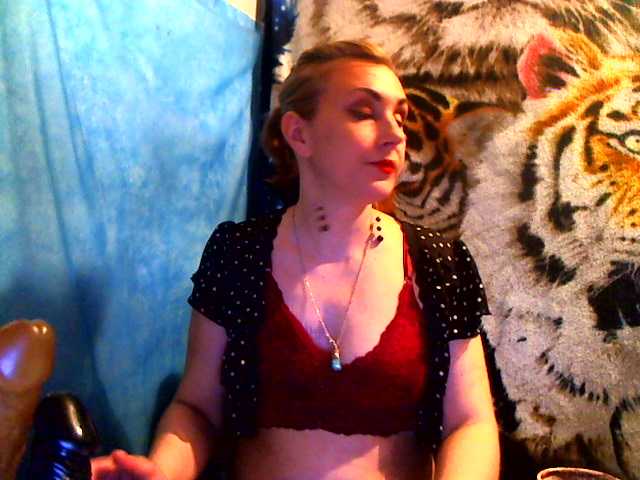 Capturi de ecran de difuzare Lorushka