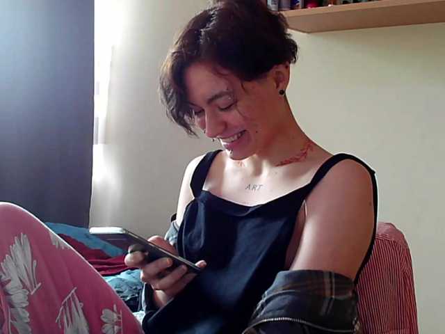 Capturi de ecran de difuzare LorXiRed