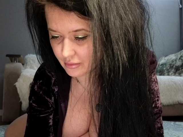 Capturi de ecran de difuzare LoveCatsuit