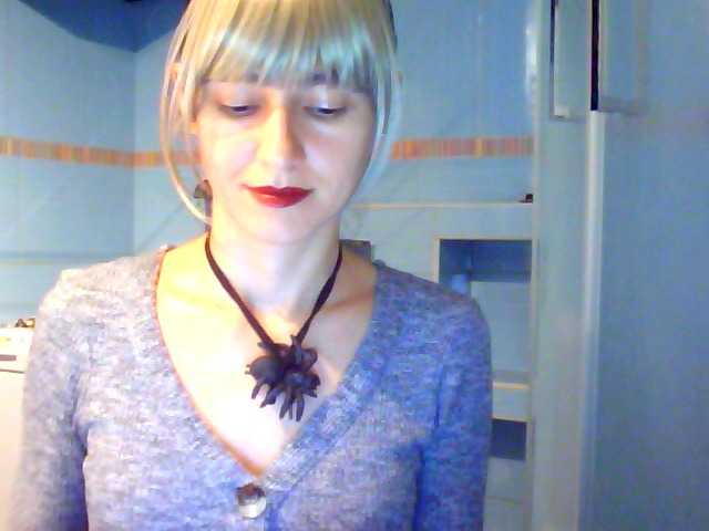 Capturi de ecran de difuzare LovelyBlond