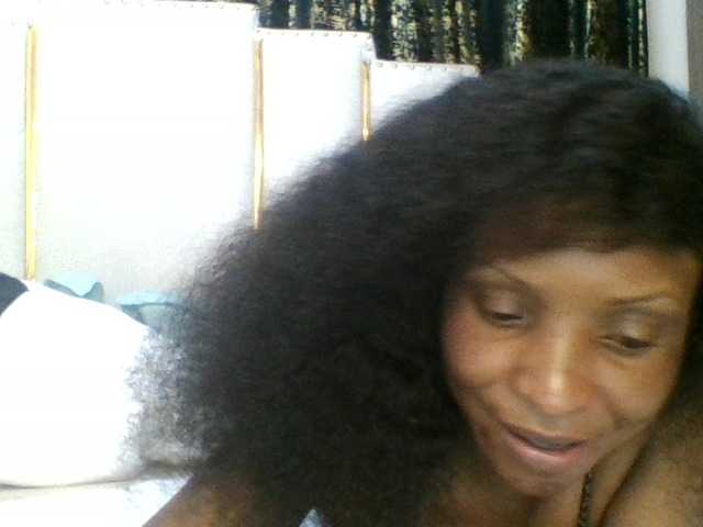 Capturi de ecran de difuzare lovelylips