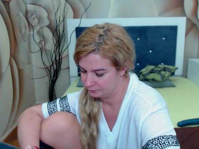 Capturi de ecran de difuzare LuanaSummeryX