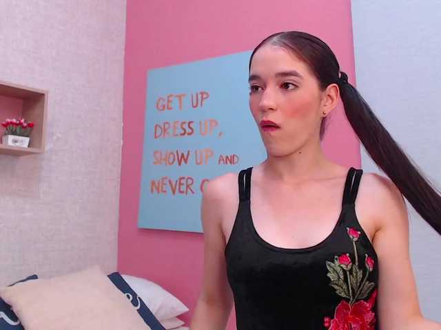 Capturi de ecran de difuzare LuciIanaRose