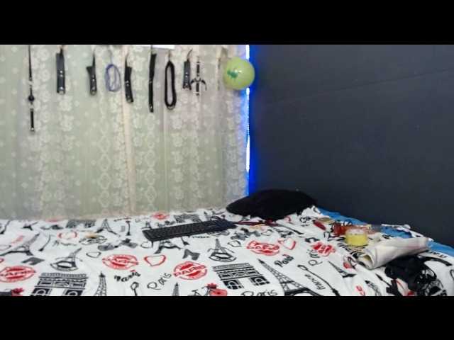 Capturi de ecran de difuzare LucyAndFer