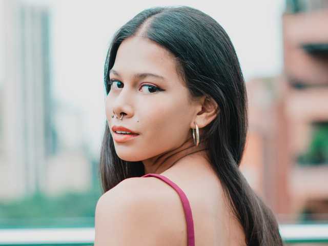 Fotografie a profilului LucyNyu