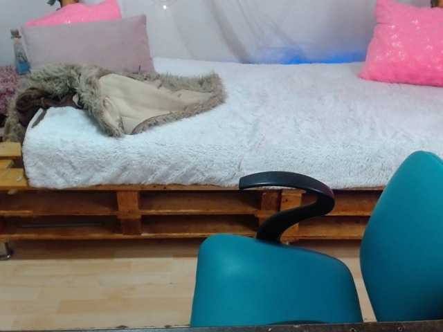 Capturi de ecran de difuzare lucysex--