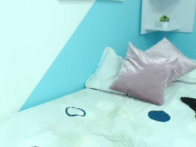 Capturi de ecran de difuzare LuisaCooper