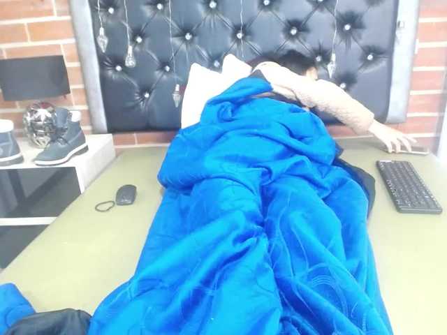 Capturi de ecran de difuzare LUISAHOLMES