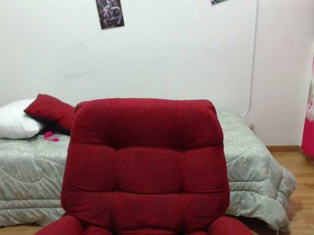 Capturi de ecran de difuzare lunaqueen1