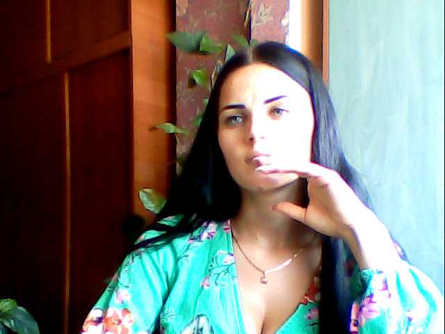 Capturi de ecran de difuzare LusiaSweet