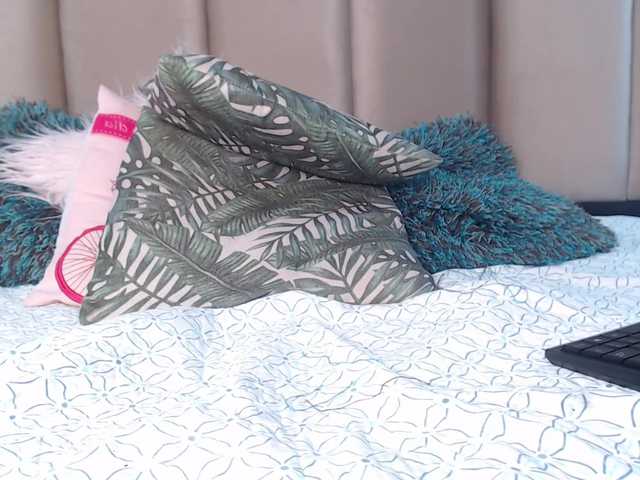 Capturi de ecran de difuzare Luu-queen