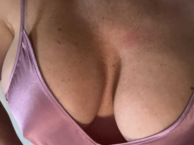 Fotografie a profilului Luxxxbabe2221