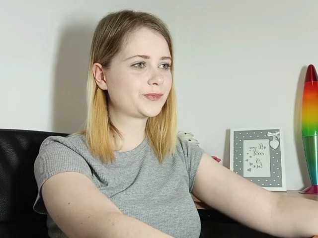 Capturi de ecran de difuzare LydiaAngel
