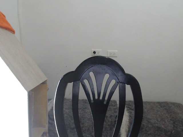 Capturi de ecran de difuzare Madelyne