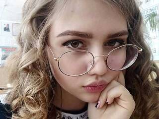 Chat video erotic maddykit