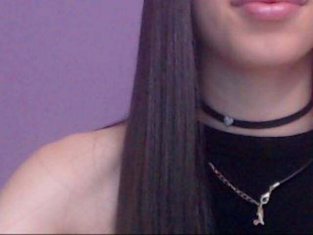 Capturi de ecran de difuzare Madellyn