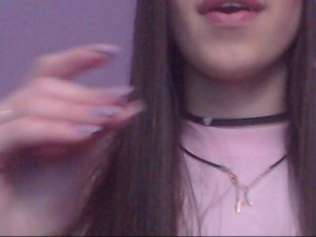 Capturi de ecran de difuzare Madellyn