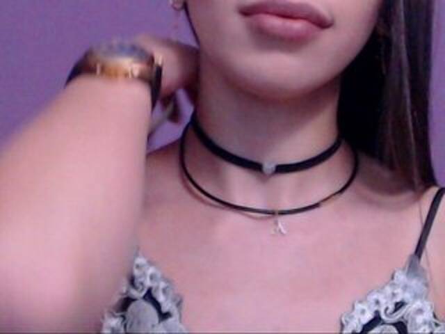 Capturi de ecran de difuzare Madellyn