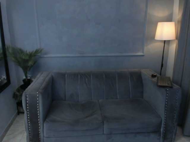 Capturi de ecran de difuzare Madyscarlett