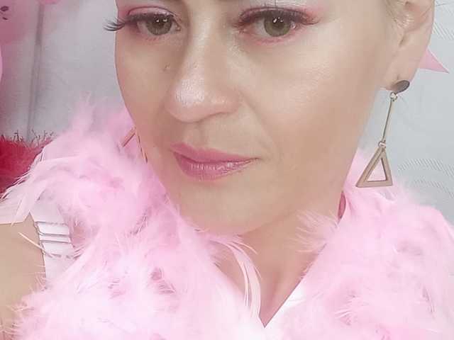 Fotografie a profilului Magenta111mature