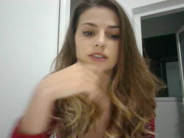 Capturi de ecran de difuzare MajaTheBee