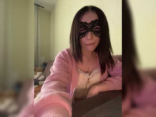 Fotografii TwE_cherries topic: Hello there) For tokens in private messages, I can only say thank you, tokens only in the general chat) Lovens lvl: 2, 10, 30, 60, 100, 200, 300, 555 ) I do not remove the mask even in private, only beautiful eyes)
