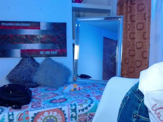 Fotografii marianesantos Hello Guys Welcome To My Room Enjoy The Show And Complete My Goal Stripers: 20tk Full Naked: 120tk Fingers In Pussy: 150tk Show Ass + Show Pussy 200tk Cum, Squirt , Anal, Toys 800tk