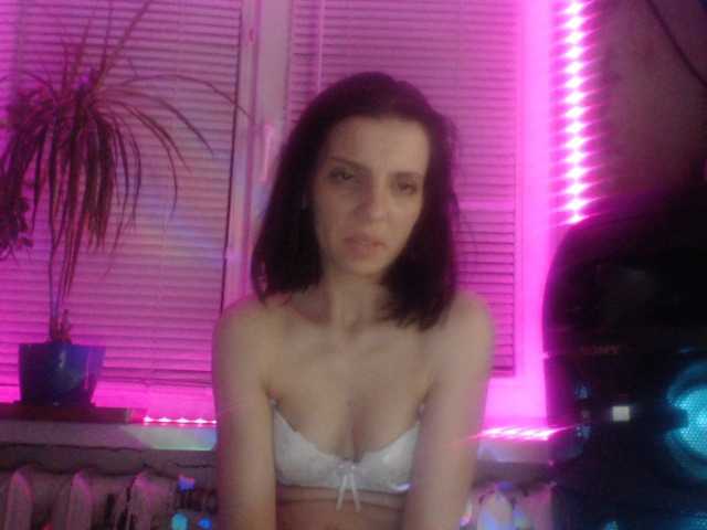 Capturi de ecran de difuzare MarinaQwert