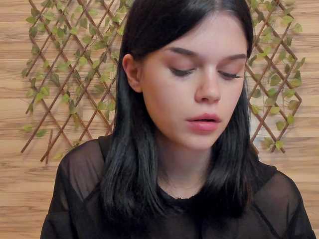 Capturi de ecran de difuzare MaryKruz