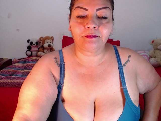 Fotografii Maturextgreat #bbw #bigbelly #bigboobs #bigass #grandma #milf #gilf #latina @total 600 @sofar 600 @remain 0