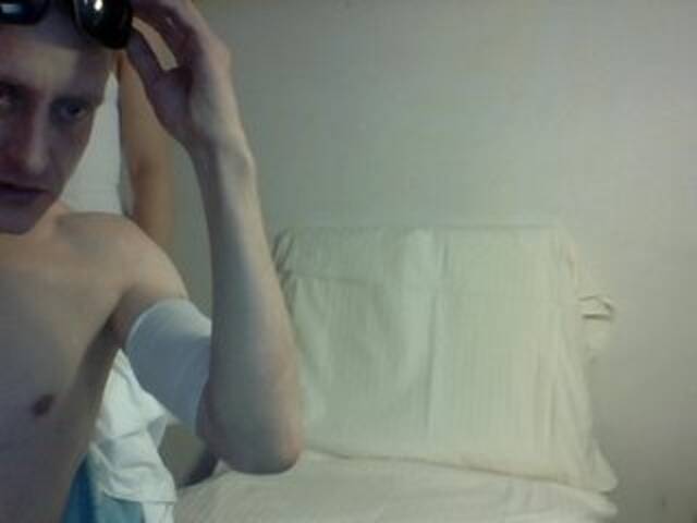 Capturi de ecran de difuzare Max---Nika