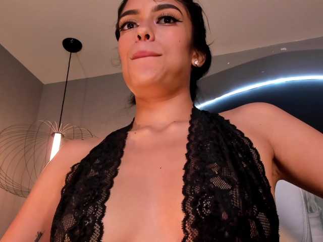 Capturi de ecran de difuzare MayaRivera