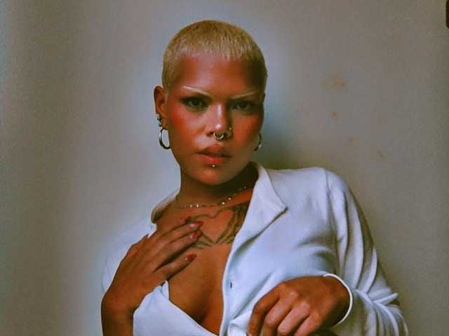 Fotografie a profilului Maze-silver-star