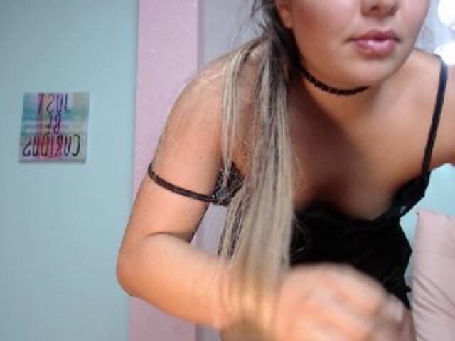 Capturi de ecran de difuzare MeganJacobs