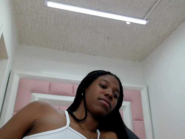 Capturi de ecran de difuzare MeghanFoxy