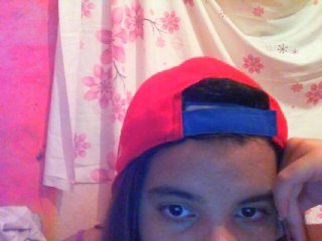 Capturi de ecran de difuzare melanieburd