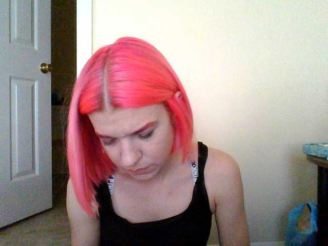 Capturi de ecran de difuzare AmericnBarbie