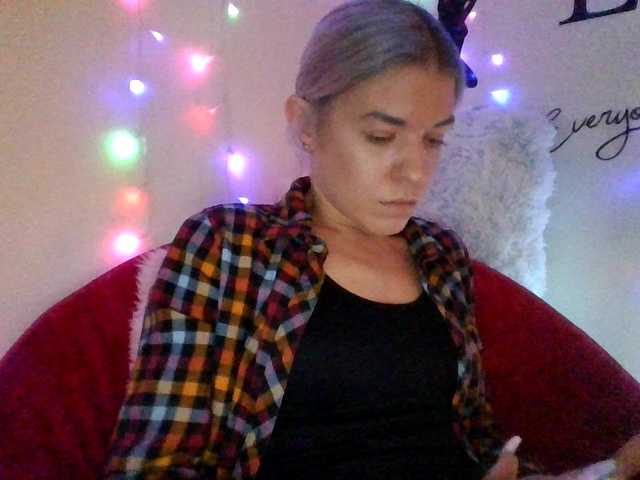 Capturi de ecran de difuzare AmericnBarbie